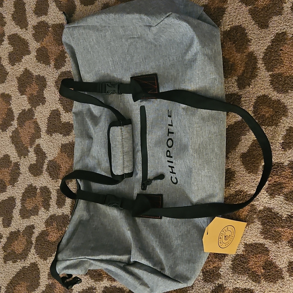 Chipotle Duffle Bag 🌯🌮 - Picture 5 of 11